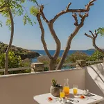 Agia Marina Apartamento *